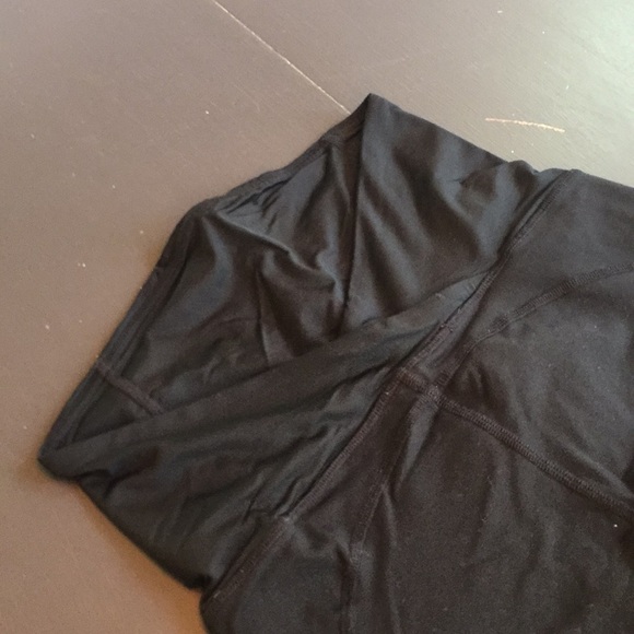 Maternity Crop Leggings - Picture 3 of 3